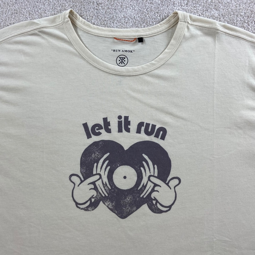 Roark Run Amok T Shirt Mens XL Cream Let It Run Graphic Drirelease Performance